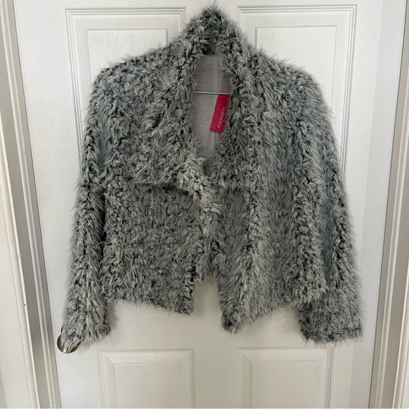 SHAGGY FAUX FUR JACKET - Picture 2 of 9